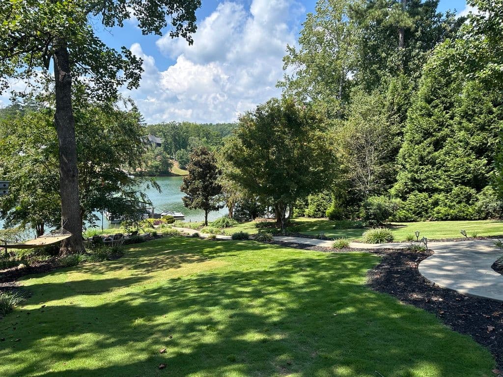 Prepare Your Lawn for Fall with Expert Care