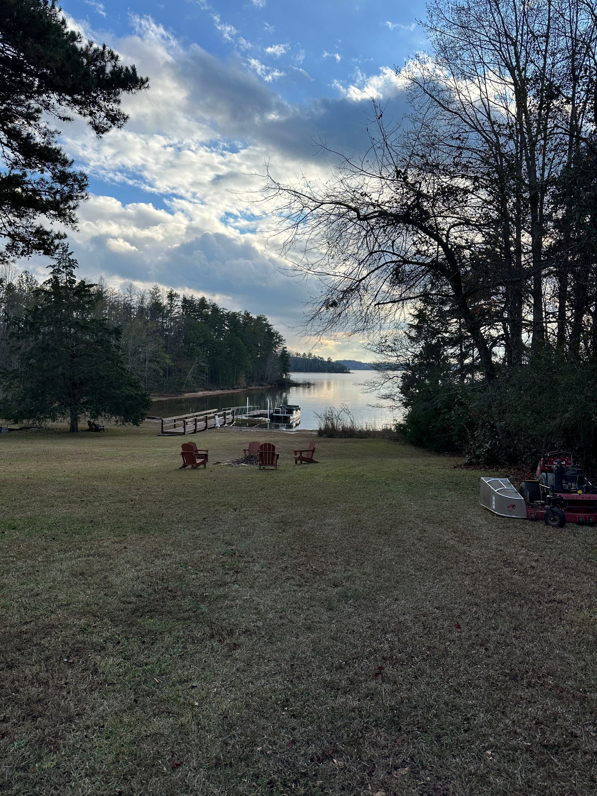 Gallery photos for Leaf Cleanup in Outdoor Spaces: Image #5