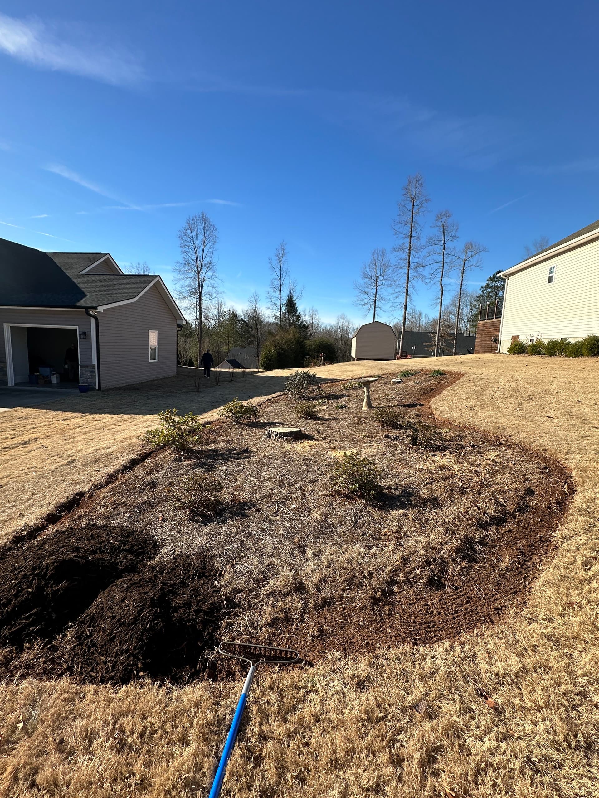 Gallery photos for Fresh Mulch Installation and Garden Bed Renewal: Image #2